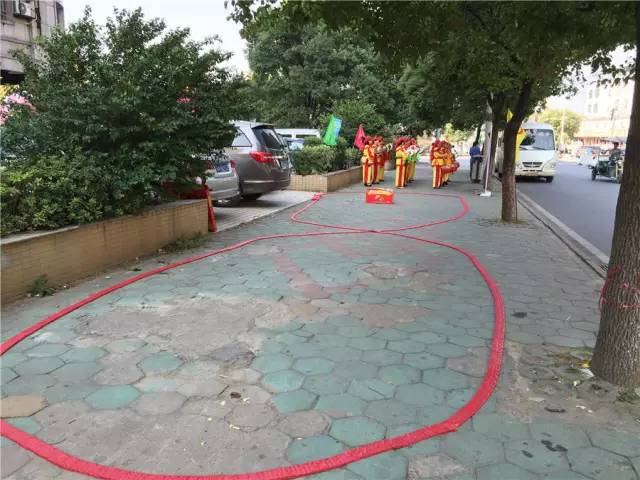博金贷体验店鞭炮就绪 生意欣荣.jpg