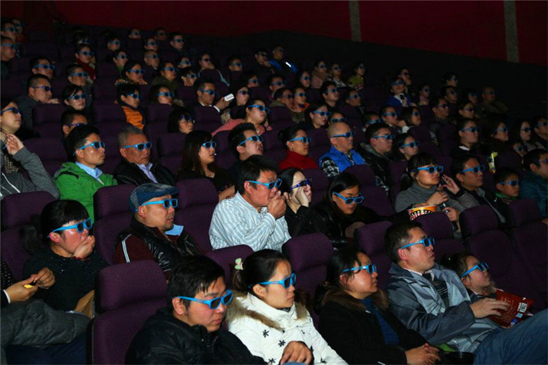博金贷请你看电影萌萌哒的影迷.jpg