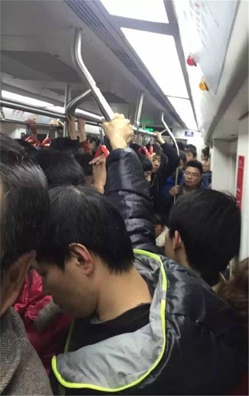 是否有春运的赶脚.jpg