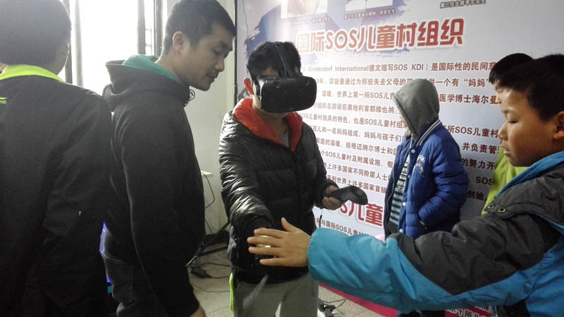 1481598502702076821.jpg 博金贷理财党总支走进南昌SOS儿童村图04.jpg