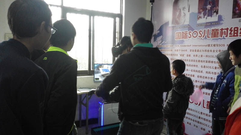 1481598512510036879.jpg 博金贷理财党总支走进南昌SOS儿童村图05.jpg