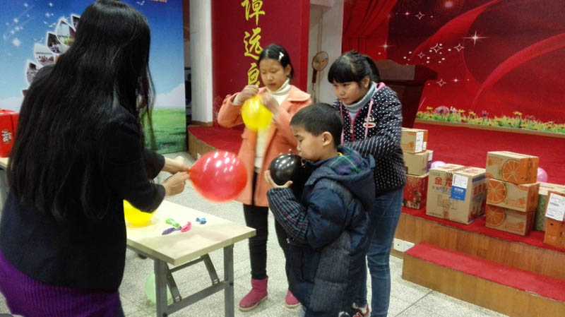 1481598540392024089.jpg 博金贷理财党总支走进南昌SOS儿童村图07.jpg