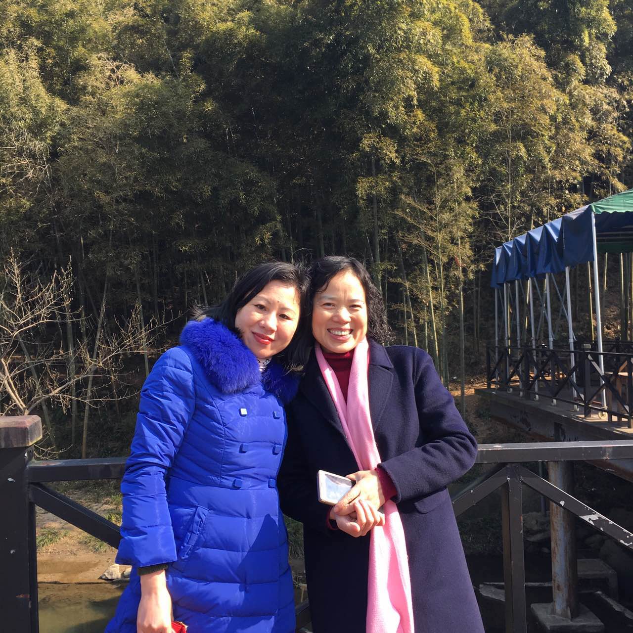 1487064648993055784.jpg 07-金粉姐妹花与爱同行,共享春天美景.jpg