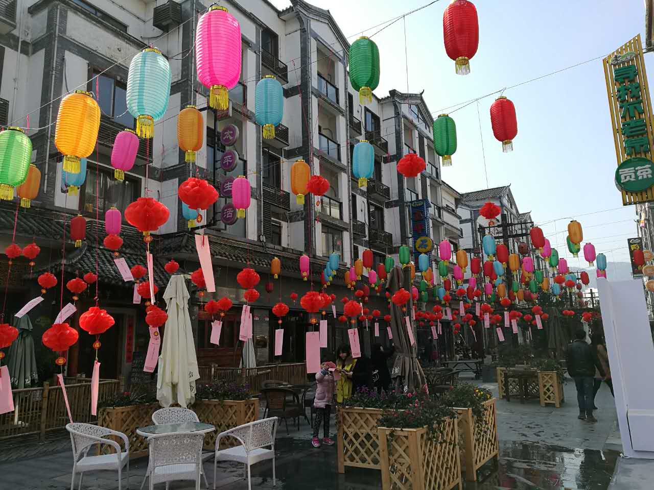 1487064733757067713.jpg 08-情侣猜谜语.jpg