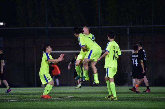 1502676486470083317.jpeg 博金贷南昌业余足球超级杯落幕!东道主夺冠2.jpeg